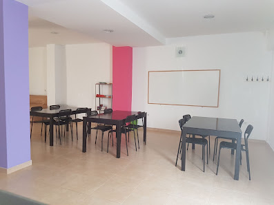 Centro de estudios Ramito C. Blasco Ibáñez, 29680 Estepona, Málaga, España