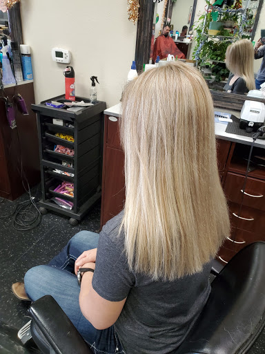 Beauty Salon «A Cut Above Family Haircare», reviews and photos, 3960 N Oracle Rd, Tucson, AZ 85705, USA