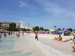 Cala en Bosch Plajı'in fotoğrafı ve yerleşim