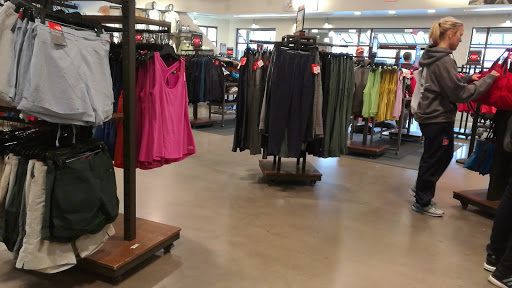 Clothing Store «The North Face Outlet», reviews and photos, 5050 Factory Shops Blvd Suite100, Castle Rock, CO 80108, USA