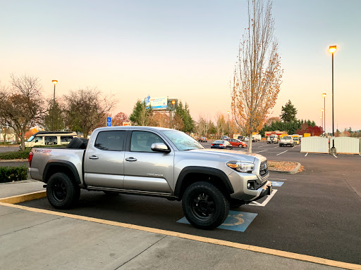 Tire Shop «Discount Tire Store - Hillsboro, OR», reviews and photos, 1800 SE Minter Bridge Rd, Hillsboro, OR 97123, USA