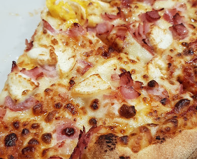 LA BOÎTE A PIZZA La Madeleine à La Madeleine