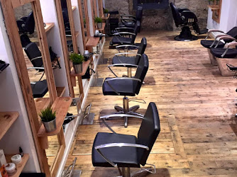 The Players Lounge Mens Hair and Grooming Salon