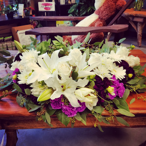 Florist «Mint Julep Flower Shop», reviews and photos, 808 5th St, Coralville, IA 52241, USA