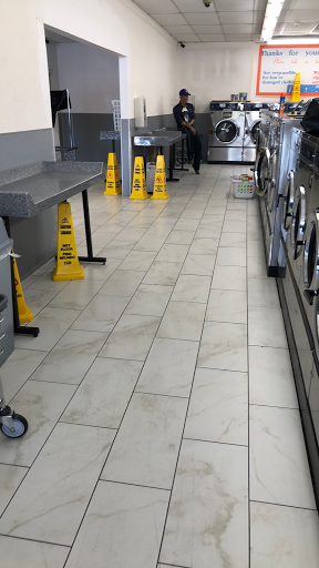 Laundromat «Elk Grove Launderland», reviews and photos, 8767 Elk Grove Blvd, Elk Grove, CA 95624, USA