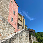 Photo n°31 de l'avis de Tuttitaly. fait le 29/04/2022 à 08:59 sur le  Castello di Postignano à Sellano