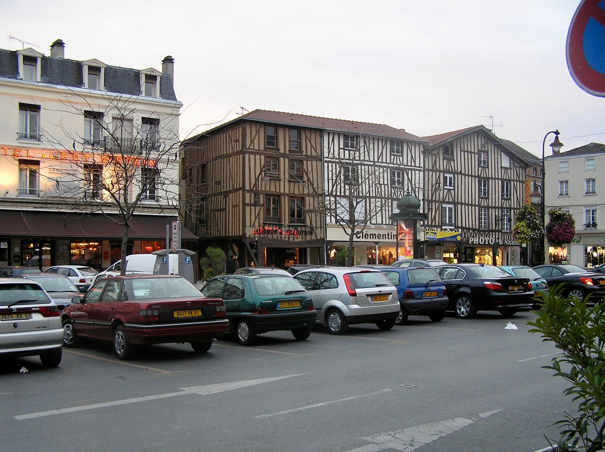 Photo n° 1 de l'avis de Edward. fait le 29/09/2017 à 20:10