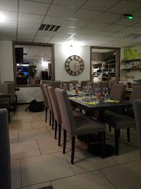 Atmosphère du Le L' Abéou *Restaurant* à Saint-Paul-lez-Durance - n°3