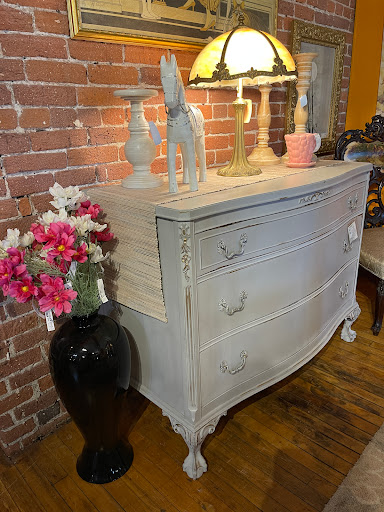 Consignment Shop «Consignment Gallery at 56», reviews and photos, 56 Sterling St, Clinton, MA 01510, USA