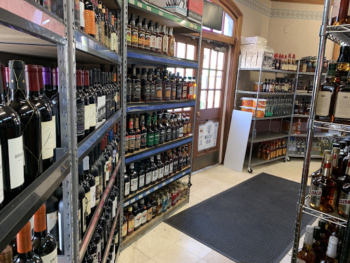 Liquor Store «Vault Liquor & Smokes», reviews and photos, 1270 Bardstown Rd, Louisville, KY 40204, USA