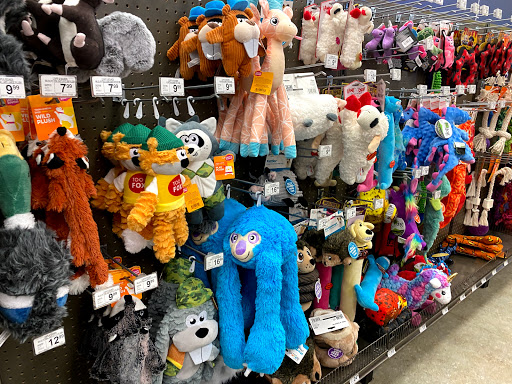 Pet Supply Store «Unleashed by Petco», reviews and photos, 520 S 23rd St, Philadelphia, PA 19146, USA