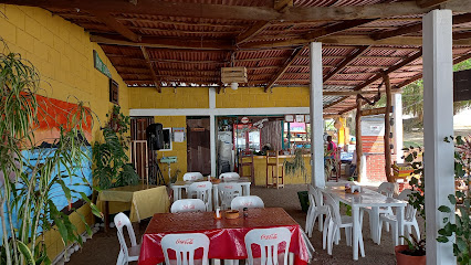 Restaurante El Hoyo De Cangrejo TNT Mariscos - 92560 Tamiahua, Veracruz, Mexico