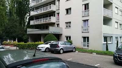 La pharmacie du portail rouge à Saint-Étienne