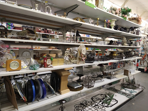 Thrift Store «Veterans Thrift Store», reviews and photos, 1190 Garey Ave, Pomona, CA 91766, USA