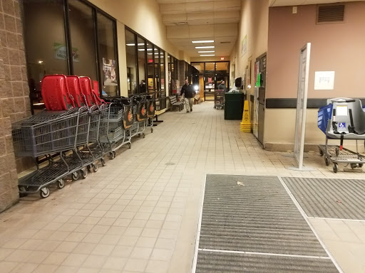 Grocery Store «Hannaford Supermarket», reviews and photos, 175 Broad St, Glens Falls, NY 12801, USA