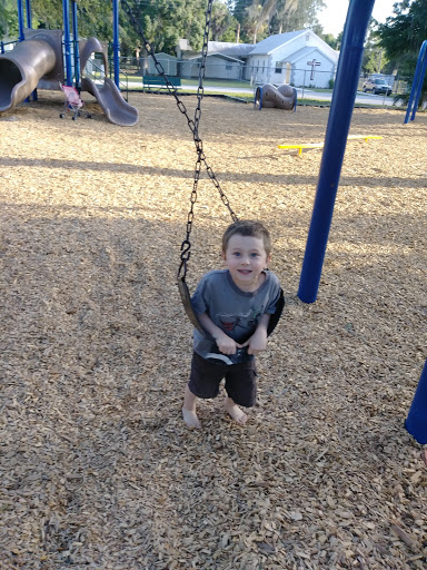 Recreation Center «Gardenville Recreation Center», reviews and photos, 6215 Symmes Rd, Gibsonton, FL 33534, USA