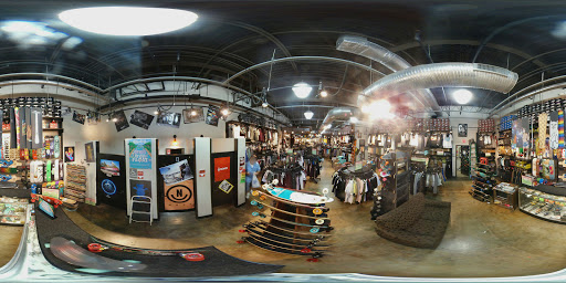 Clothing Store «Zumiez», reviews and photos, 777 E Merritt Island Causeway F19B, Merritt Island, FL 32952, USA