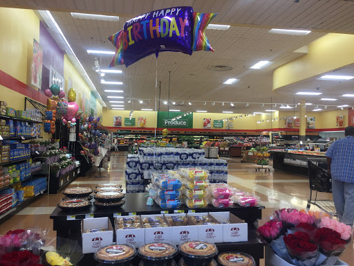 Grocery Store «Shoppers», reviews and photos, 806 Largo Center Dr, Largo, MD 20774, USA