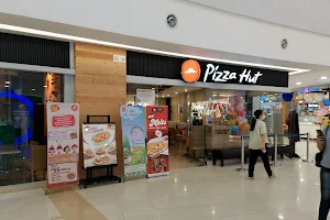 Pizza Hut Restoran - Center Point Medan image