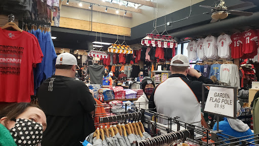 Sportswear Store «Rally House Rookwood», reviews and photos, 2705 Edmondson Rd, Cincinnati, OH 45209, USA