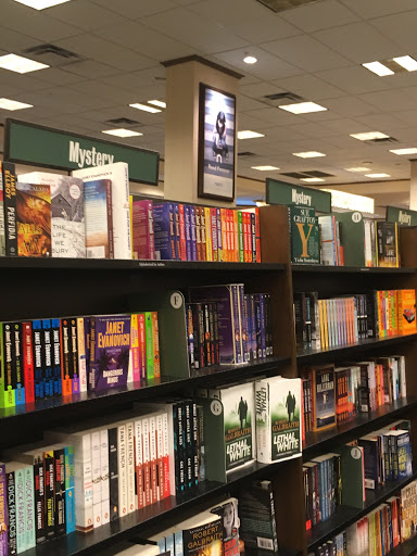 Book Store «Barnes & Noble Booksellers Ingram Festival», reviews and photos, 6065 NW Loop 410 #185, San Antonio, TX 78238, USA