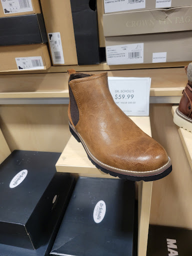 Shoe Store «DSW Designer Shoe Warehouse», reviews and photos, 9601 Skokie Blvd, Skokie, IL 60077, USA