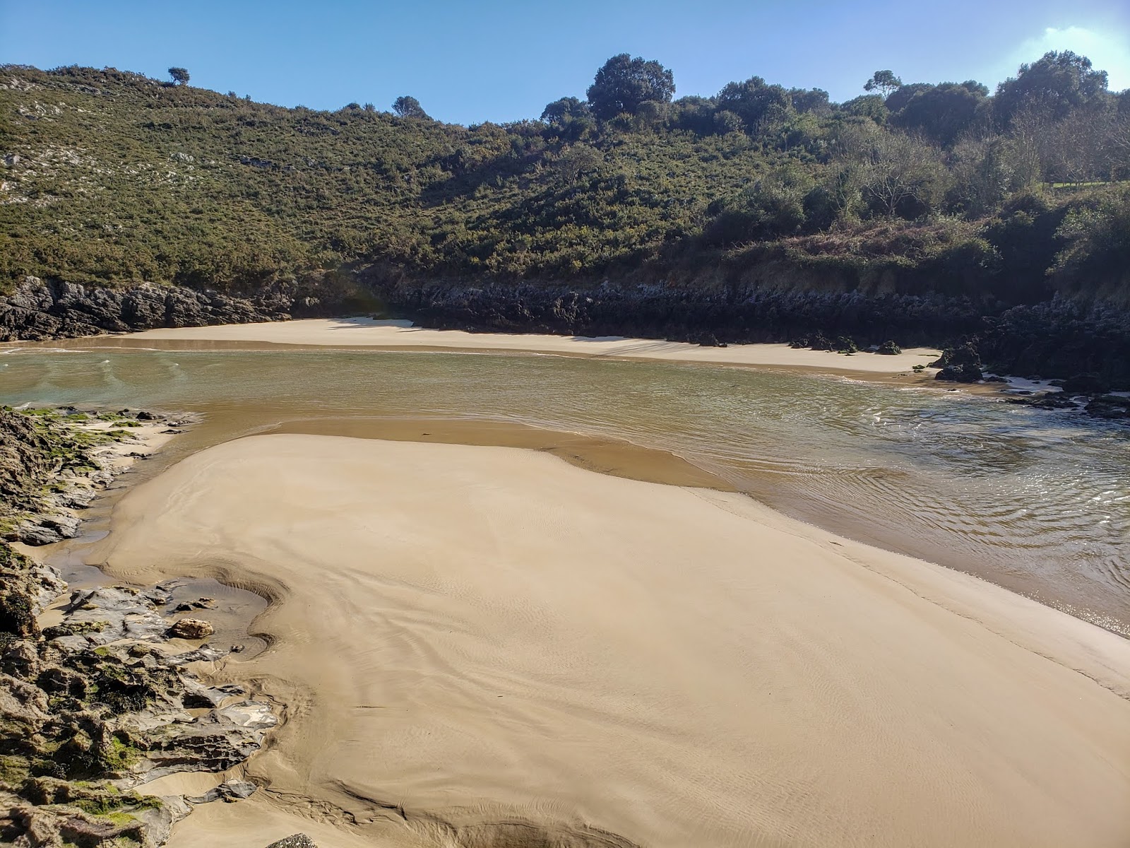 Area recreativa Niembru'in fotoğrafı imkanlar alanı