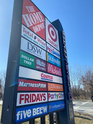 Shopping Mall «Gateway Center», reviews and photos, 1 Mystic View Rd, Everett, MA 02149, USA