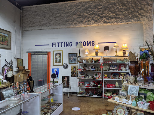 Thrift Store «Bridge House Thrift Store», reviews and photos, 4243 Earhart Blvd, New Orleans, LA 70130, USA