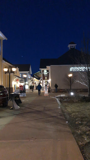 Fashion Accessories Store «Michael Kors», reviews and photos, 80 Premium Outlets Blvd Suite 323, Merrimack, NH 03054, USA