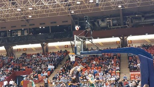 Civic Center «Canton Memorial Civic Center», reviews and photos, 1101 Market Ave N, Canton, OH 44702, USA