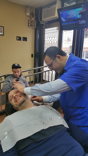Barber Shop «Utopia Barber Shop», reviews and photos, 20-06 Utopia Pkwy, Whitestone, NY 11357, USA