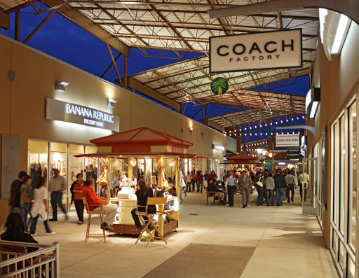 Shopping Mall «Rio Grande Valley Premium Outlets», reviews and photos, 5001 E Expy 83, Mercedes, TX 78570, USA