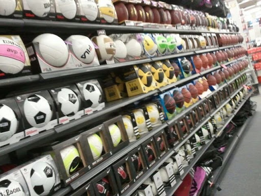 Sporting Goods Store «Big 5 Sporting Goods», reviews and photos, 11060 San Pablo Ave, El Cerrito, CA 94530, USA