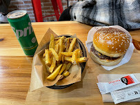 Plats et boissons du Restaurant de hamburgers French Toque à Paris - n°16