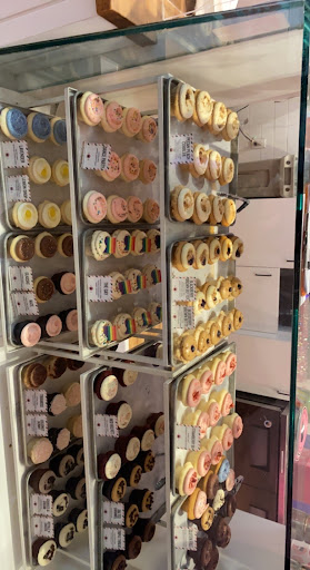 Cafe «Cupcake Royale», reviews and photos, 108 Pine St, Seattle, WA 98101, USA