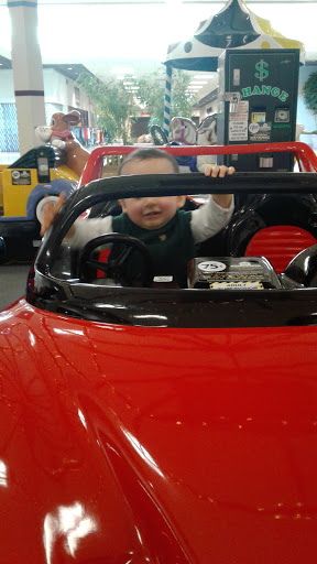 Shopping Mall «Sun-Vet Mall», reviews and photos, 5801 Sunrise Hwy, Holbrook, NY 11741, USA