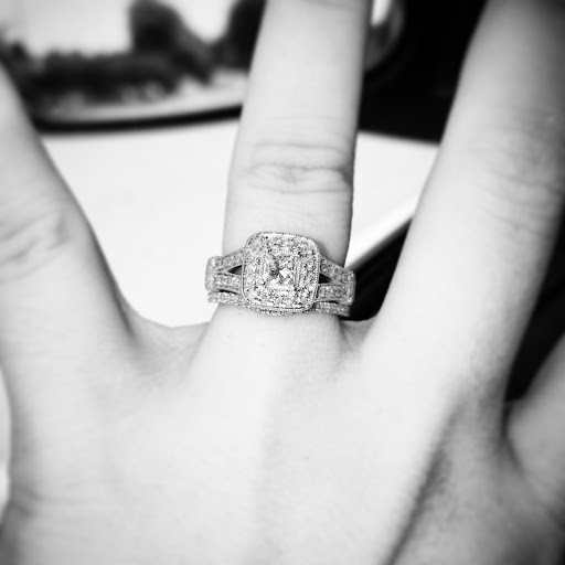 Jewelry Store «Jared The Galleria of Jewelry», reviews and photos, 4159 Morse Crossing, Columbus, OH 43219, USA