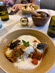 Photo n°10 de LÉONOR Bar & Restaurant à Strasbourg ()