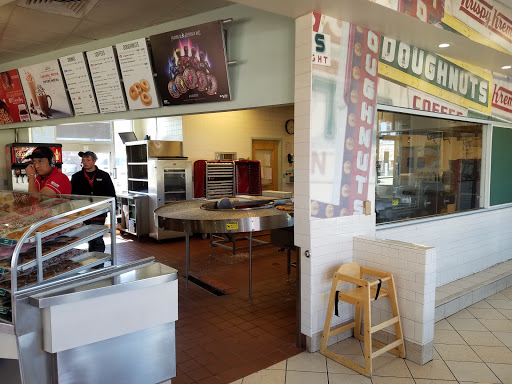 Bakery «Krispy Kreme Doughnuts», reviews and photos, 1911 4 Seasons Blvd, Hendersonville, NC 28792, USA