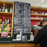 Atmosphère du Restaurant servant du couscous La Grande Roquette à Paris - n°2