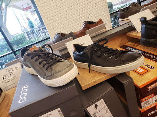 Shoe Store «DSW Designer Shoe Warehouse», reviews and photos, 7415 Laguna Blvd, Elk Grove, CA 95758, USA