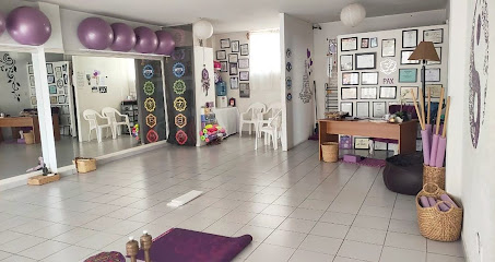 Academia De Yoga (Centro Holístico) - Eclipse 123-Interior B, Las Rosas, 36660 Irapuato, Gto., Mexico