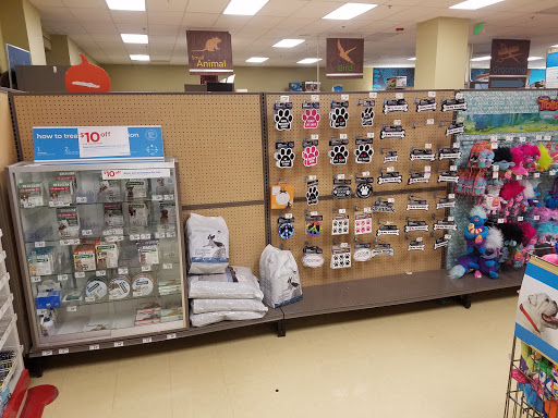 Pet Supply Store «Petco Animal Supplies», reviews and photos, 6325 York Rd, Baltimore, MD 21212, USA