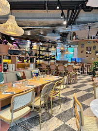 Atmosphère du La Côte et l'Arête - Restaurant, brasserie, bar à vin - Convivial, chic et chaleureux à Issy-les-Moulineaux - n°2
