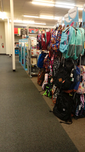 Office Supply Store «Staples», reviews and photos, 24-41 31st St, Astoria, NY 11102, USA