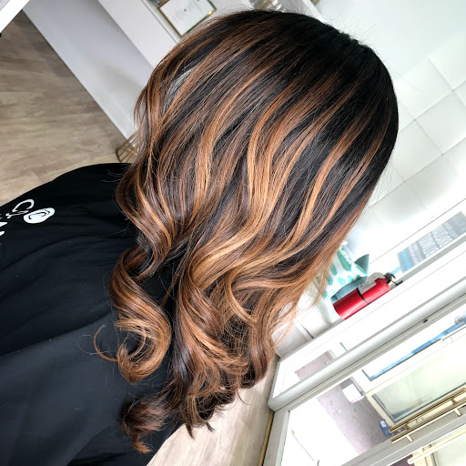 Beauty Salon «Paramount Pampering Salon & Spa», reviews and photos, 56 W Main St, Somerville, NJ 08876, USA