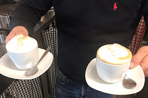 Bergisches Imbisstübchen/ Eiscafé/ Waffeln