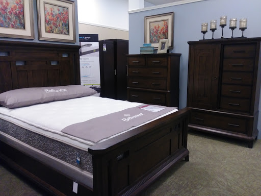 Furniture Store «Raymour & Flanigan Furniture and Mattress Store», reviews and photos, 410 Reidville Dr, Waterbury, CT 06705, USA