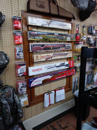 Hunting and Fishing Store «FISHING TACKLE GRAB BAG», reviews and photos, 5521 N State Rd, Davison, MI 48423, USA